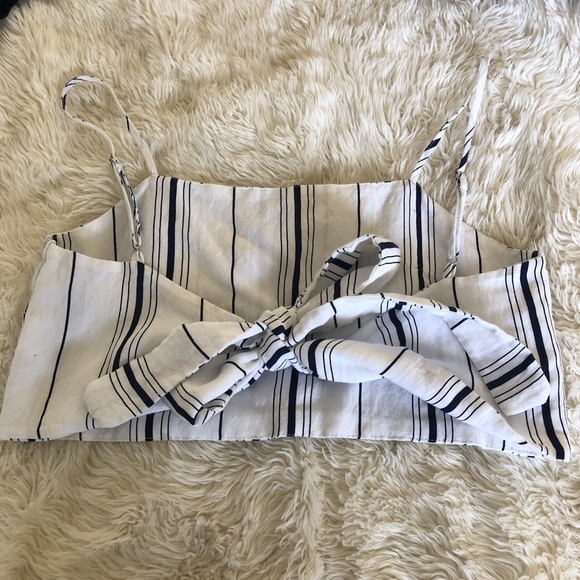 Brandy Melville Tops - Brandy crop top